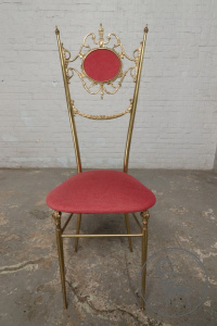 картинка Старинный стул салоне старинных вещей "Шебби" являющийся официальным дистрибьютором в России и Беларуси