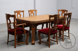 картинка Антикварный столовый гарнитур салоне старинных вещей "Шебби" являющийся официальным дистрибьютором в России и Беларуси