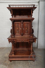 Антикварный буфет-креданс из ореха с объемной резьбой и антропоморфными фигурами код. BE77887