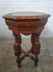 Антикварный столик из дуба в стиле Тюдор код. BE107124