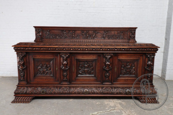 Антикварный комод из дуба в стиле Брейгель с сюжетной резьбой и мифологическими фигурами код. BE107345