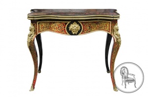 картинка Антикварный игровой столик салоне старинных вещей "Шебби" являющийся официальным дистрибьютором в России и Беларуси