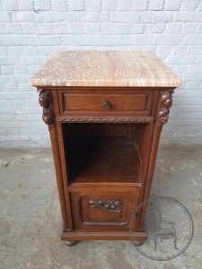 картинка Антикварные комоды (2 шт.) из дуба с мрамором в стиле Арт-деко салоне старинных вещей "Шебби" являющийся официальным дистрибьютором в России и Беларуси