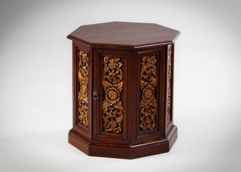 Старинный комод из тика в ориентальном стиле код. RM4163014