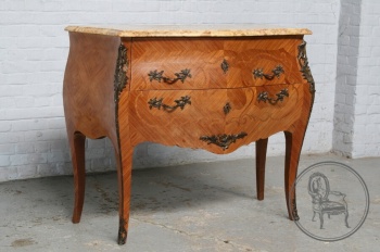 Старинный комод из палисандра с мраморной столешницей код. BE4097493