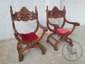 Пара резных антикварных кресел из ореха код. BE4146533