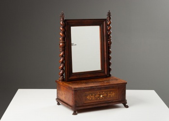 Антикварное настольное зеркало с инкрустацией код.&nbsp;RM4122455