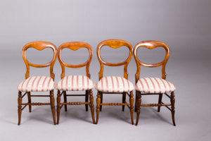 картинка Старинные стулья (4 шт.) салоне старинных вещей "Шебби" являющийся официальным дистрибьютором в России и Беларуси