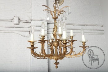 Старинная бронзовая люстра с женской фигурой в центре код. BE4096975