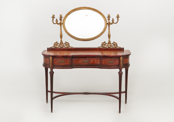 Старинный косметический столик код. RM59800