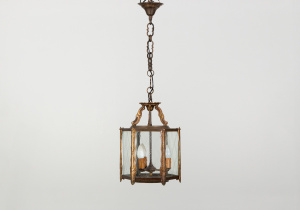 картинка Старинный светильник салоне старинных вещей "Шебби" являющийся официальным дистрибьютором в России и Беларуси