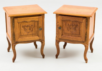  Старинные прикроватные тумбочки (2 шт.) код. RM25342