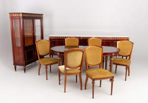 картинка Старинный столовый гарнитур салоне старинных вещей "Шебби" являющийся официальным дистрибьютором в России и Беларуси