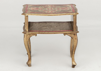 Старинный столик код. RM64072