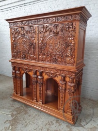 Антикварный ореховый комод с изящной резьбой код. BE4097193