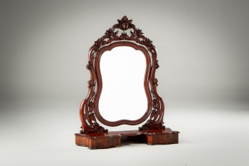 Старинное поворотное зеркало в раме из красного дерева код. RM4111016