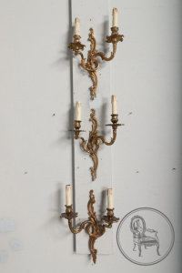 картинка Антикварные бронзовые бра (3 шт.) салоне старинных вещей "Шебби" являющийся официальным дистрибьютором в России и Беларуси