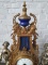 Старинные каминные часы, с канделябрами, декорированные скульптурами путти код. BE4165369 фото 4