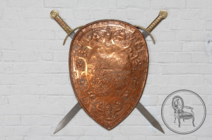 картинка Антикварная настенная декорация салоне старинных вещей "Шебби" являющийся официальным дистрибьютором в России и Беларуси