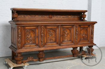 Старинный комод код. BE6702