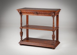 картинка Антикварная консоль в мехельском стиле салоне старинных вещей "Шебби" являющийся официальным дистрибьютором в России и Беларуси