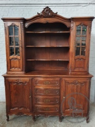 Антикварная дубовая витрина с резной короной код. BE4097181