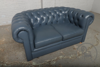 Старинный кожаный диван в стиле Честерфилд код. BE107134