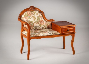 Старинная скамейка для прихожей из красного дерева код. RM4147885