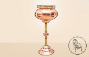 картинка Антикварная подставка салоне старинных вещей "Шебби" являющийся официальным дистрибьютором в России и Беларуси