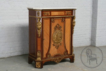 Антикварный комод код. BE6738