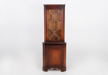 Старинный угловой посудный шкаф код. RM40171