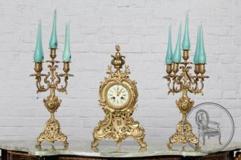 Антикварные каминные часы с канделябрами (2 шт.) код. BE5830