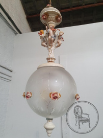 Старинная люстра с фарфоровыми ангелочками код. BE107058