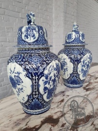 Пара старинных голландских ваз (Delft) код.&nbsp;BE4165863