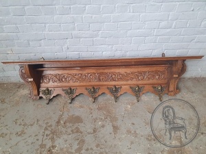 картинка Антикварая вешалка для прихожей салоне старинных вещей "Шебби" являющийся официальным дистрибьютором в России и Беларуси