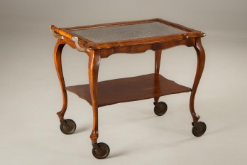 Старинный сервировочный столик на колесах код. RM4101572