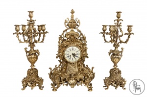 картинка Антикварные бронзовые часы с канделябрами салоне старинных вещей "Шебби" являющийся официальным дистрибьютором в России и Беларуси