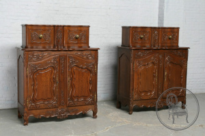 картинка Антикварные комоды (2 шт.) салоне старинных вещей "Шебби" являющийся официальным дистрибьютором в России и Беларуси