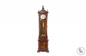 картинка Антикварные напольные часы салоне старинных вещей "Шебби" являющийся официальным дистрибьютором в России и Беларуси