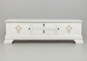 картинка Старинный комод салоне старинных вещей "Шебби" являющийся официальным дистрибьютором в России и Беларуси