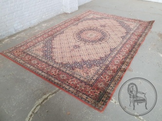 Антикварный иранский шерстяной ковер код. BE4165438