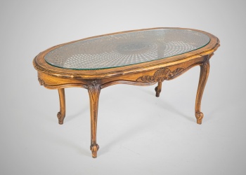 Антикварный столик со стеклом и ротангом код.&nbsp;RM4166086