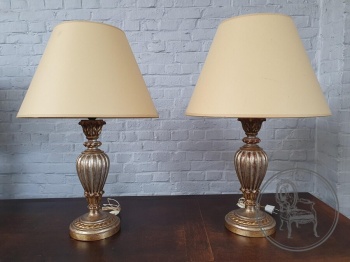 Старинные настольные лампы (пара) на резных деревянных опорах код. BE3259295