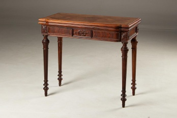 Антикварный игровой столик код. RM4101701