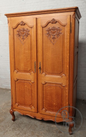 Антикварный шкаф для одежды код. BE95344