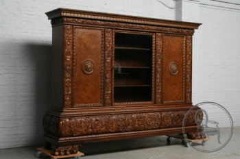 Старинный книжный шкаф код. BE7095