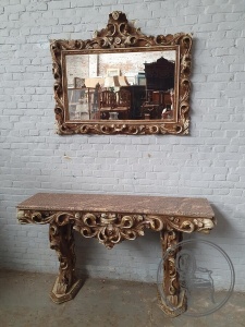 картинка Комплект из настенного зеркала и напольной консоли с мраморной столешницей салоне старинных вещей "Шебби" являющийся официальным дистрибьютором в России и Беларуси