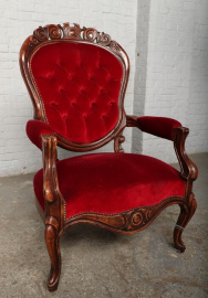 Антикварное кресло с каретной стяжкой код. BE107098