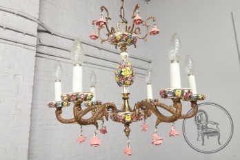 Старинная фарфоровая люстра с цветочной лепниной код. BE3259579