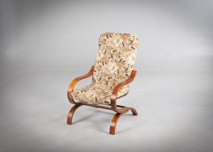 картинка Старинное кресло на гнутых опорах салоне старинных вещей "Шебби" являющийся официальным дистрибьютором в России и Беларуси